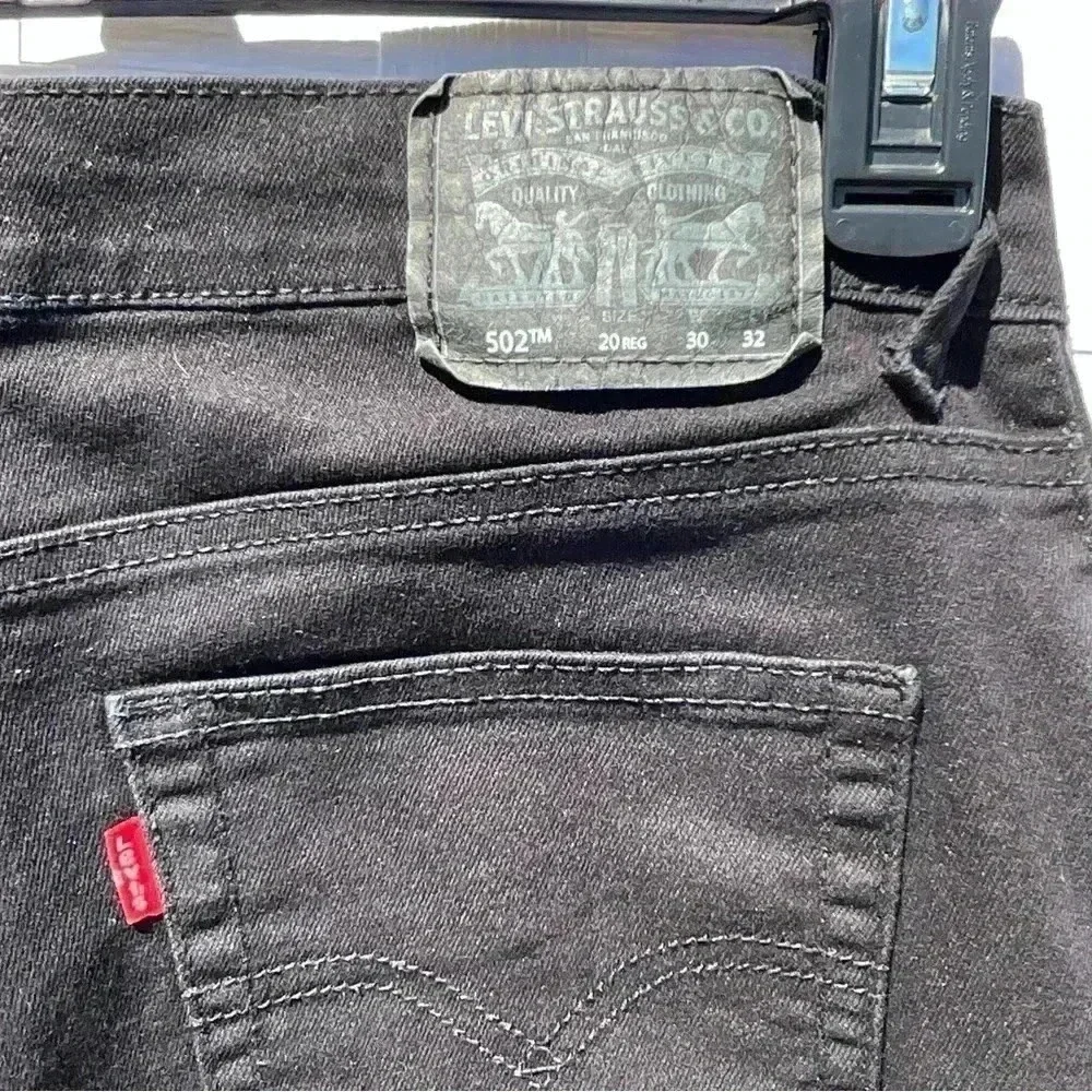 Levi’s 502, Black, 20 Regular, 30 Waist, 32 Length, Great Condition